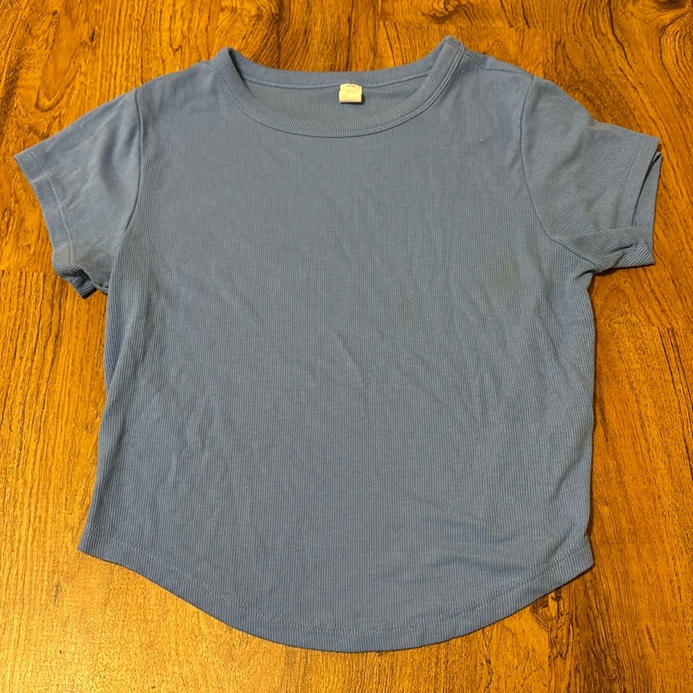 blue tee shirt